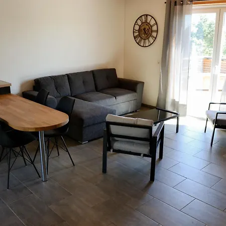 Retreat With Jacuzzi Near The Dams * Froid-Chapelle